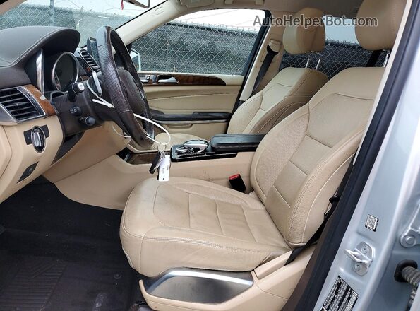 4JGDF7DE1HA805697 2017 MERCEDES-BENZ GLS Silver Widok wnętrza z przodu