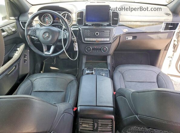 4JGDF7DE4HA800462 2017 MERCEDES-BENZ GLS Silver Вид панелі приладів