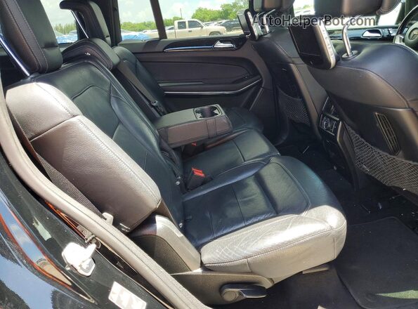 4JGDF7DE7HA906985 2017 MERCEDES-BENZ GLS Black Vista interior trasera
