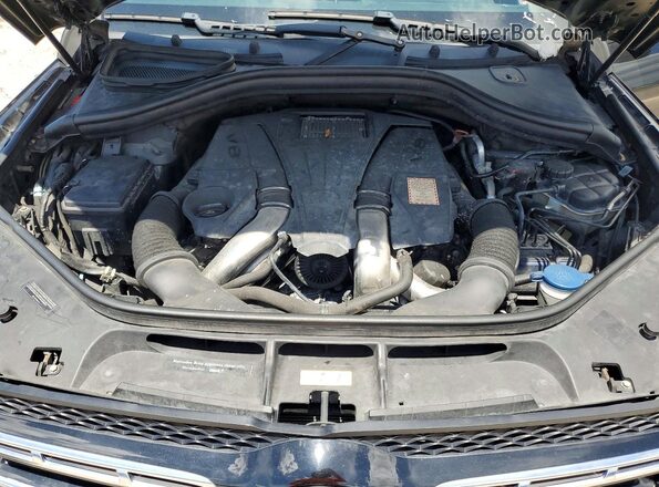 4JGDF7DE7HA906985 2017 MERCEDES-BENZ GLS Black Vista del compartimento del motor