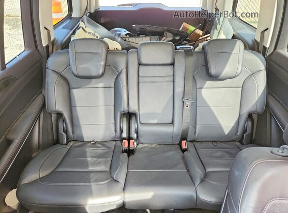 4JGDF7DE9JB137065 2018 MERCEDES-BENZ GLS White Widok tylnych siedzeń