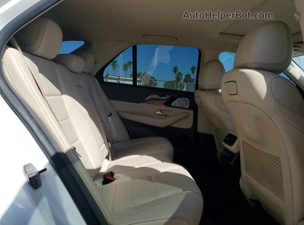 4JGFB4JB2LA104902 2020 MERCEDES-BENZ GLE White Vista de los asientos traseros