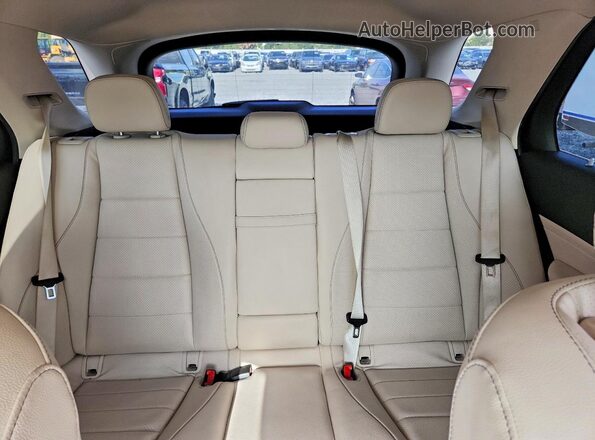 4JGFB4JB4MA527014 2021 MERCEDES-BENZ GLE White Widok tylnych siedzeń