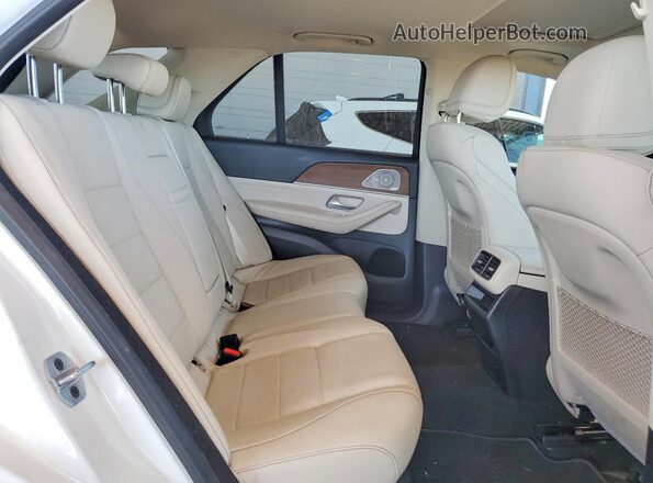 4JGFB4KB0NA582916 2022 MERCEDES-BENZ GLE White Rear seats view