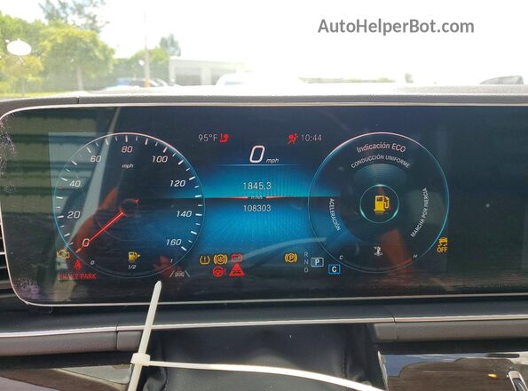 4JGFB4KB1LA052810 2020 MERCEDES-BENZ GLE Белый Вид щитка приборов