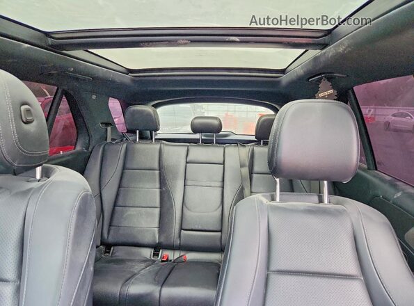 4JGFB4KB5NA676256 2022 MERCEDES-BENZ GLE Black Rear seats view