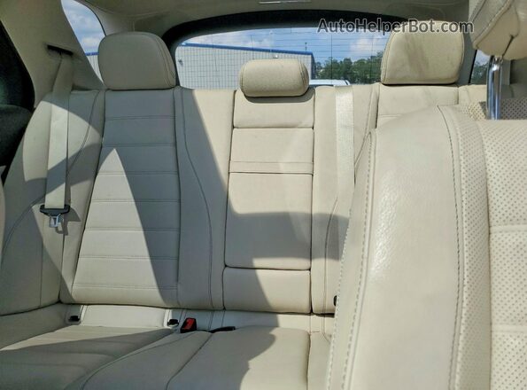 4JGFB4KB9LA209127 2020 MERCEDES-BENZ GLE White Widok tylnych siedzeń