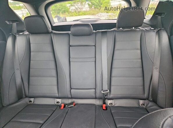 4JGFB5KB0RB130583 2024 MERCEDES-BENZ GLE Black Rear seats view