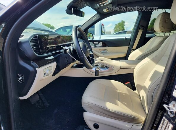 4JGFB5KB1SB336274 2025 MERCEDES-BENZ GLE Green Front interior view