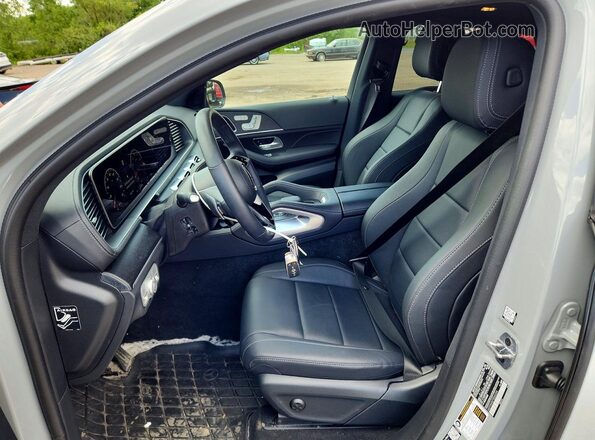 4JGFD5KB2TB565204 2026 MERCEDES-BENZ GLE Gray Front interior view