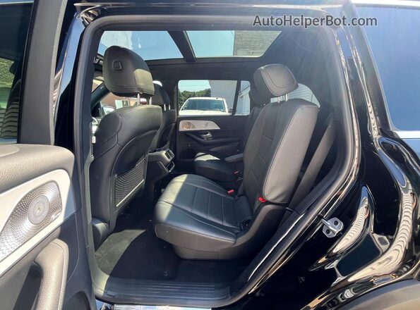 4JGFF5KE2RB220557 2024 MERCEDES-BENZ GLS Black Вид салону спереду