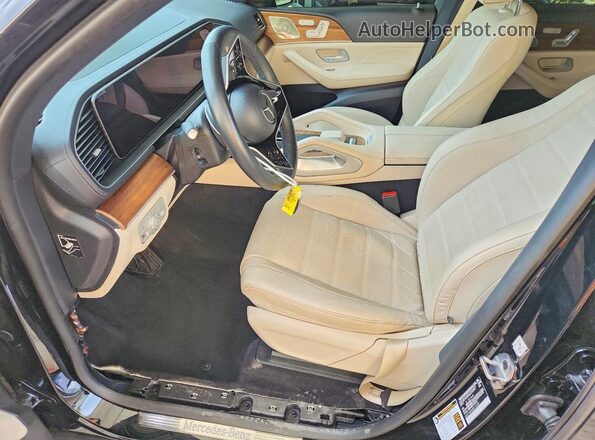 4JGFF5KE4RB115230 2024 MERCEDES-BENZ GLS Black Widok wnętrza z przodu