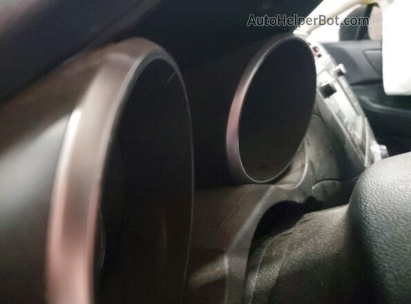 4S3BNAA61J3046102 2018 SUBARU LEGACY Silver Vista del cuadro de instrumentos