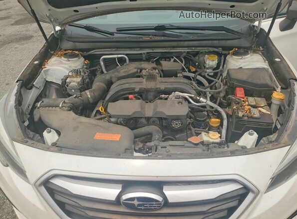 4S3BNAB69K3033940 2019 SUBARU LEGACY White Սալոնի հետևի տեսք