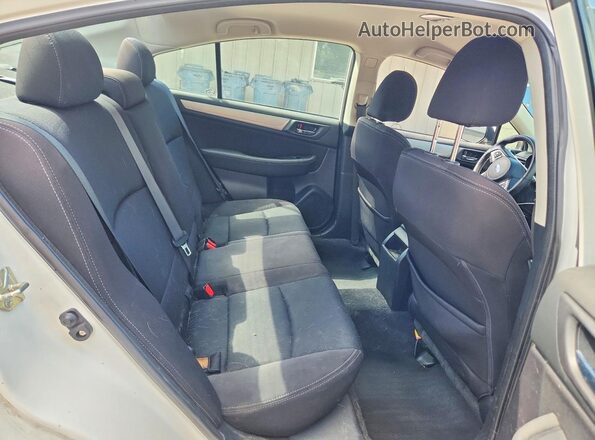 4S3BNAC60H3025264 2017 SUBARU LEGACY White Vista de los asientos traseros