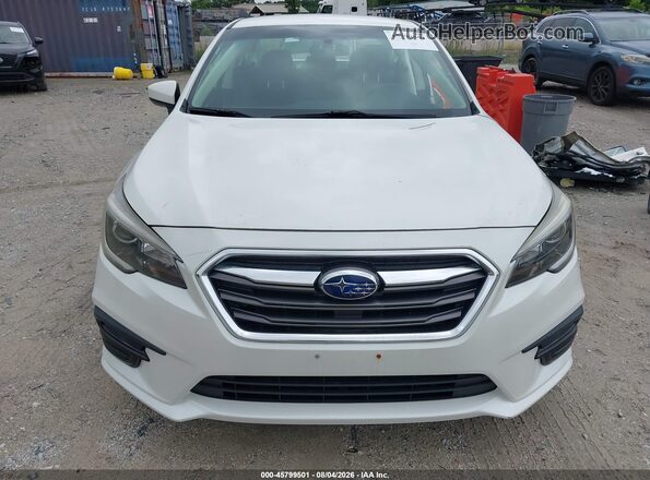 4S3BNAC62J3026437 2018 SUBARU LEGACY Белый Вид щитка приборов