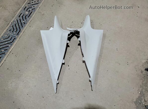 4S3BNAF65K3004235 2019 SUBARU LEGACY Silver Vista del compartimento del motor