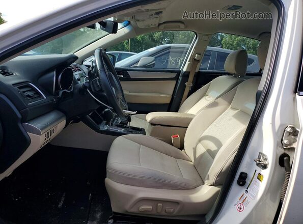 4S3BNAF68H3022768 2017 SUBARU LEGACY Белый Вид салона спереди