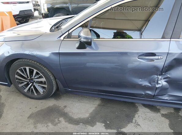4S3BNAH6XJ3004601 2018 SUBARU LEGACY Light Blue 
