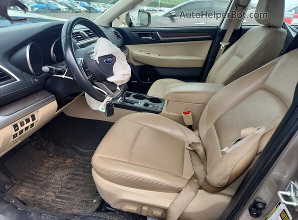 4S3BNAN62K3013041 2019 SUBARU LEGACY Tan Вид салону спереду