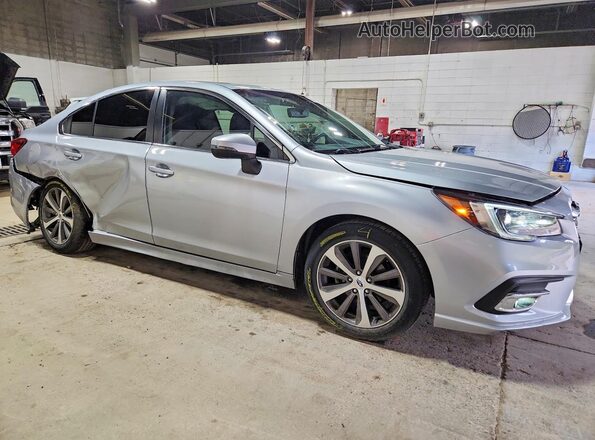 4S3BNAN62K3013105 2019 SUBARU LEGACY Silver Delantero derecho