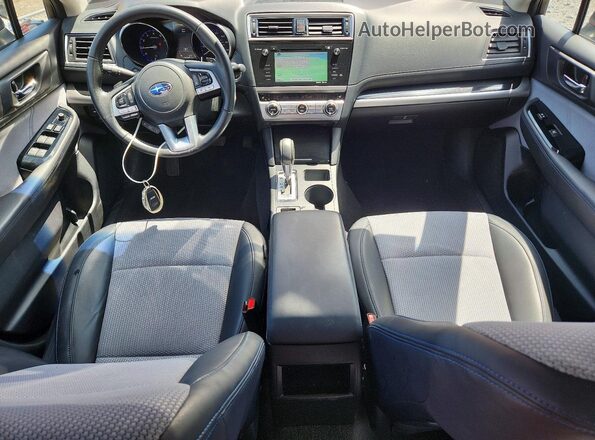 4S3BNAS67H3048560 2017 SUBARU LEGACY Красный Вид панели приборов