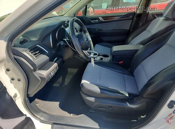 4S3BNAS6XK3008108 2019 SUBARU LEGACY White Սալոնի դիմացի տեսք