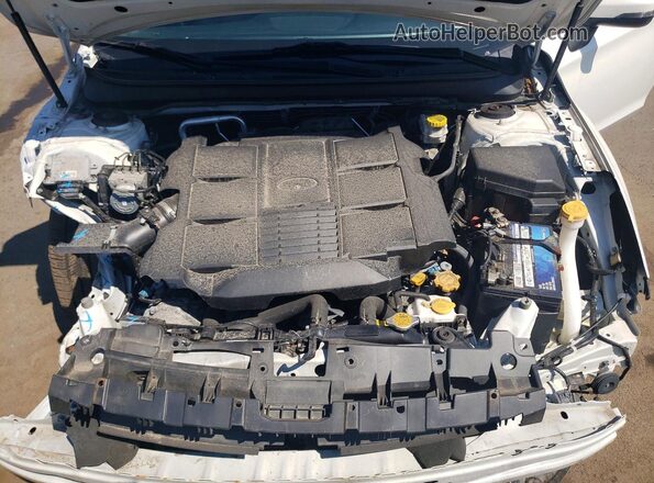 4S3BNEN65K3005622 2019 SUBARU LEGACY White Вид задньої частини салону