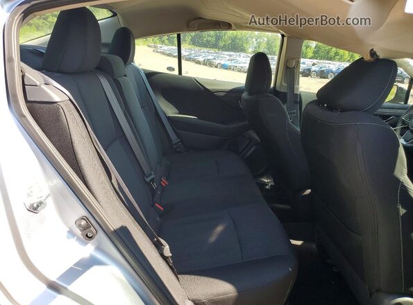 4S3BWAF64R3025312 2024 SUBARU LEGACY Silver Widok tylnych siedzeń