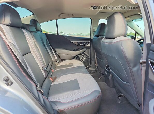 4S3BWAH60N3024245 2022 SUBARU LEGACY Silver Widok tylnych siedzeń