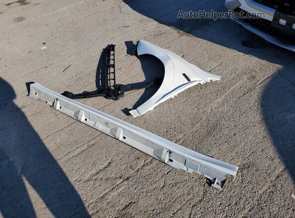 4S3BWGG60S3030577 2025 SUBARU LEGACY White Vista del compartimento del motor