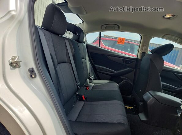 4S3GKAA63H3616710 2017 SUBARU IMPREZA Белый Вид задних сидений