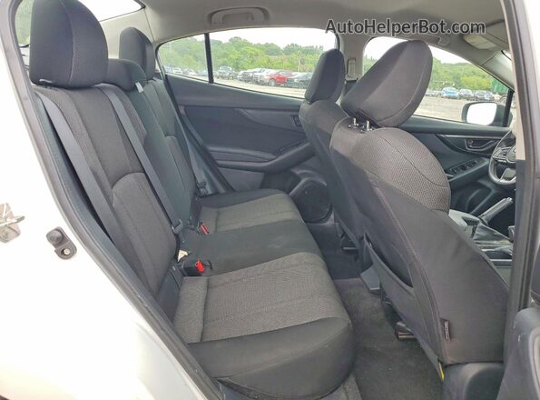 4S3GKAA64K3609546 2019 SUBARU IMPREZA White Vista de los asientos traseros