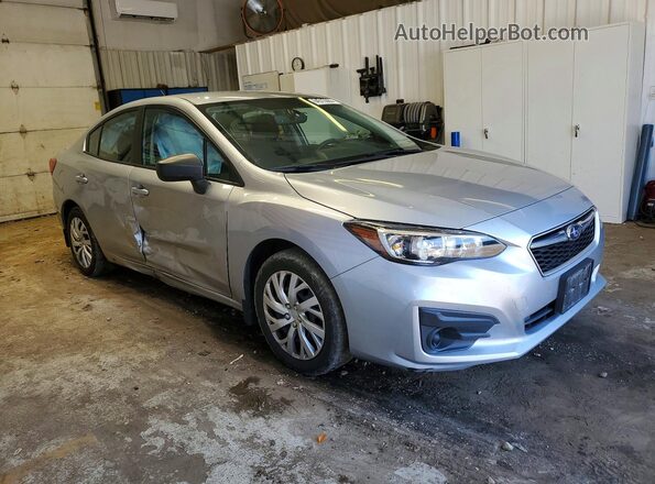 4S3GKAA65J3624006 2018 SUBARU IMPREZA Silver Delantero derecho