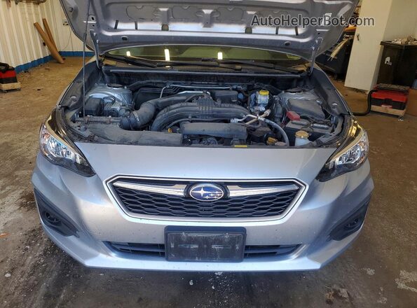 4S3GKAA65J3624006 2018 SUBARU IMPREZA Silver Vista interior trasera