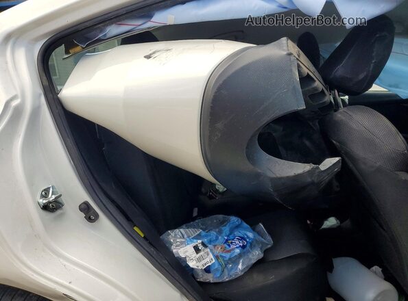 4S3GKAB63P3602030 2023 SUBARU IMPREZA White Rear seats view