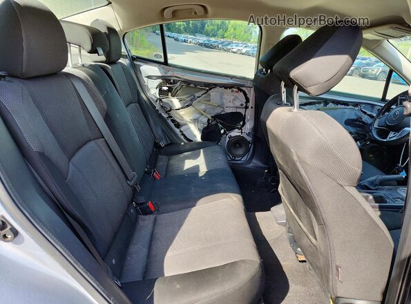 4S3GKAB68J3602015 2018 SUBARU IMPREZA Silver Հետևի նստատեղերի տեսք