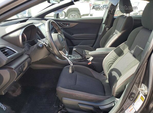4S3GKAM66K3602268 2019 SUBARU IMPREZA Серый Вид салона спереди
