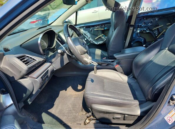 4S3GKAU68J3610788 2018 SUBARU IMPREZA Синий Вид салона спереди