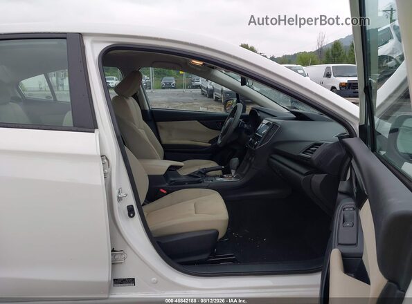 4S3GKAV69M3602931 2021 SUBARU IMPREZA White Widok wnętrza z przodu