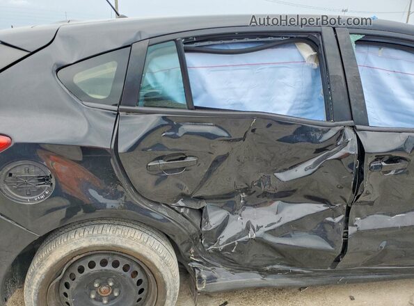 4S3GTAA64H3746475 2017 SUBARU IMPREZA Black Widok wnętrza z tyłu