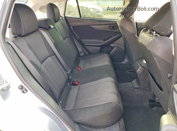 4S3GTAA67K3757445 2019 SUBARU IMPREZA Silver Widok tylnych siedzeń