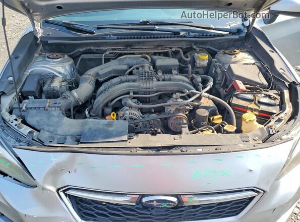 4S3GTAA69J3707113 2018 SUBARU IMPREZA Silver უკანა სალონის ხედი