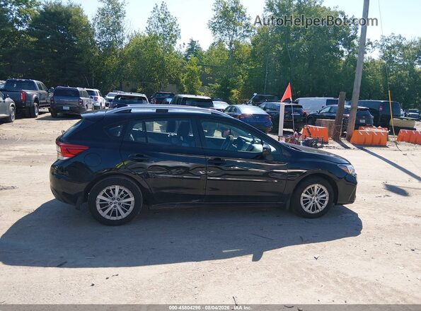 4S3GTAB65J3700528 2018 SUBARU IMPREZA Black Rear interior view