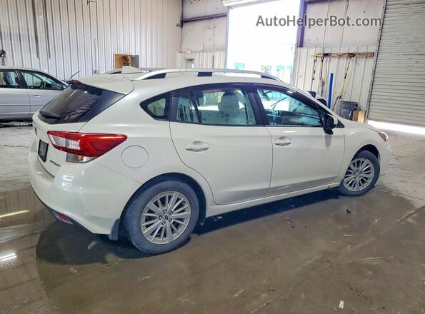4S3GTAB69J3735993 2018 SUBARU IMPREZA White Задня права чверть