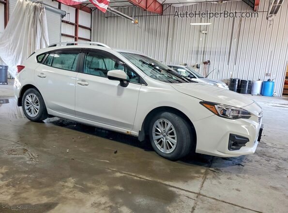 4S3GTAB69J3735993 2018 SUBARU IMPREZA White Передня права чверть