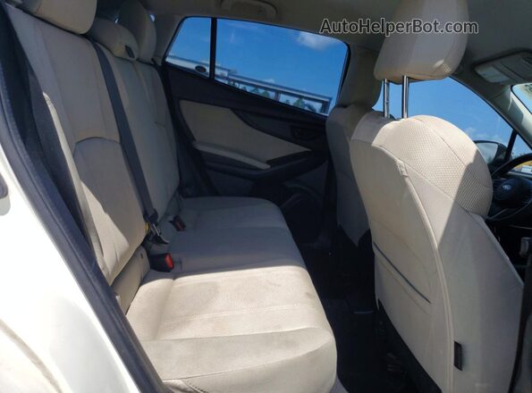 4S3GTAC64K3741071 2019 SUBARU IMPREZA White Widok wnętrza z tyłu