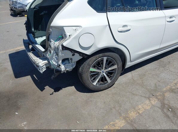 4S3GTAD60N3717062 2022 SUBARU IMPREZA White წინა ხედი