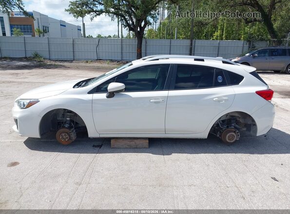 4S3GTAD66K3714873 2019 SUBARU IMPREZA White Widok zestawu wskaźników