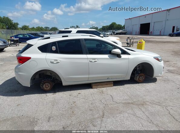 4S3GTAD66K3714873 2019 SUBARU IMPREZA White Widok wnętrza z tyłu
